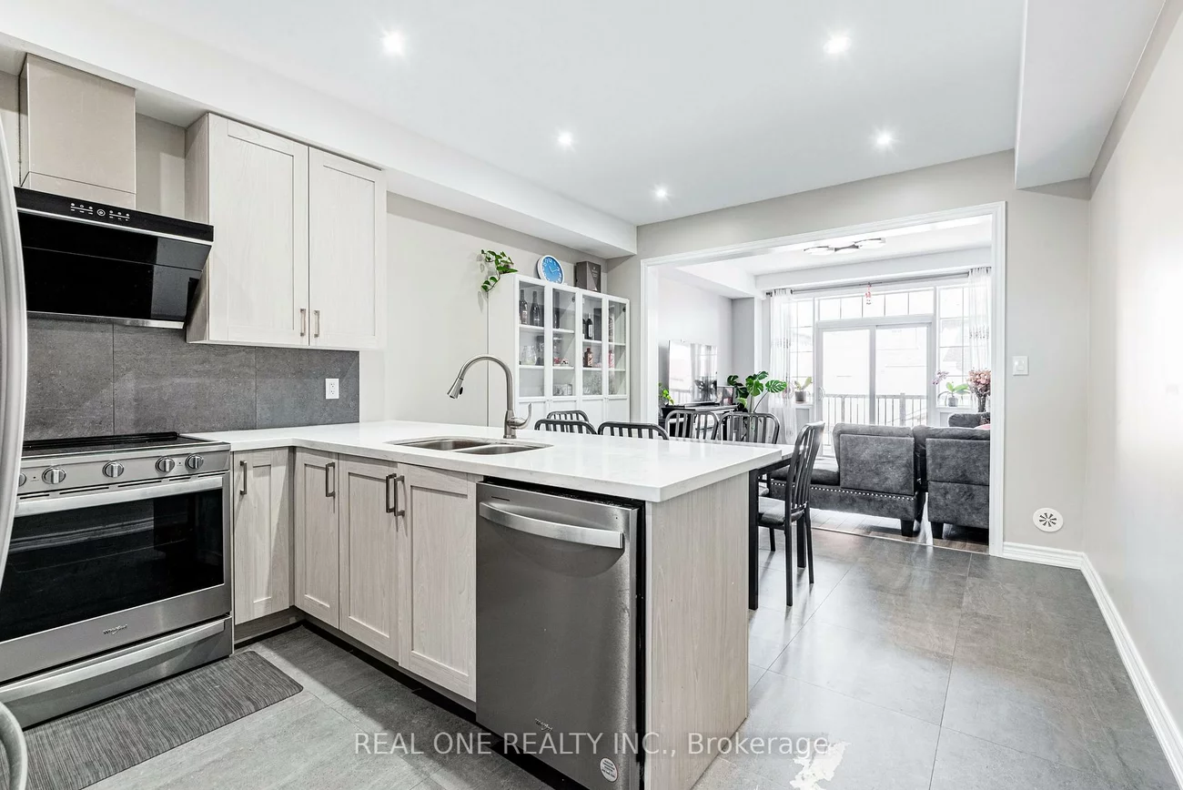 4798, 16th, Berczy, Markham