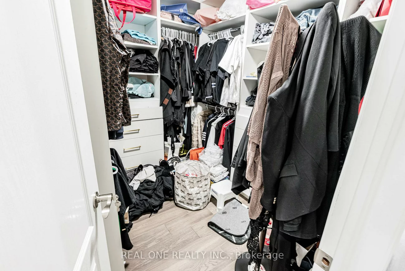 4798, 16th, Berczy, Markham