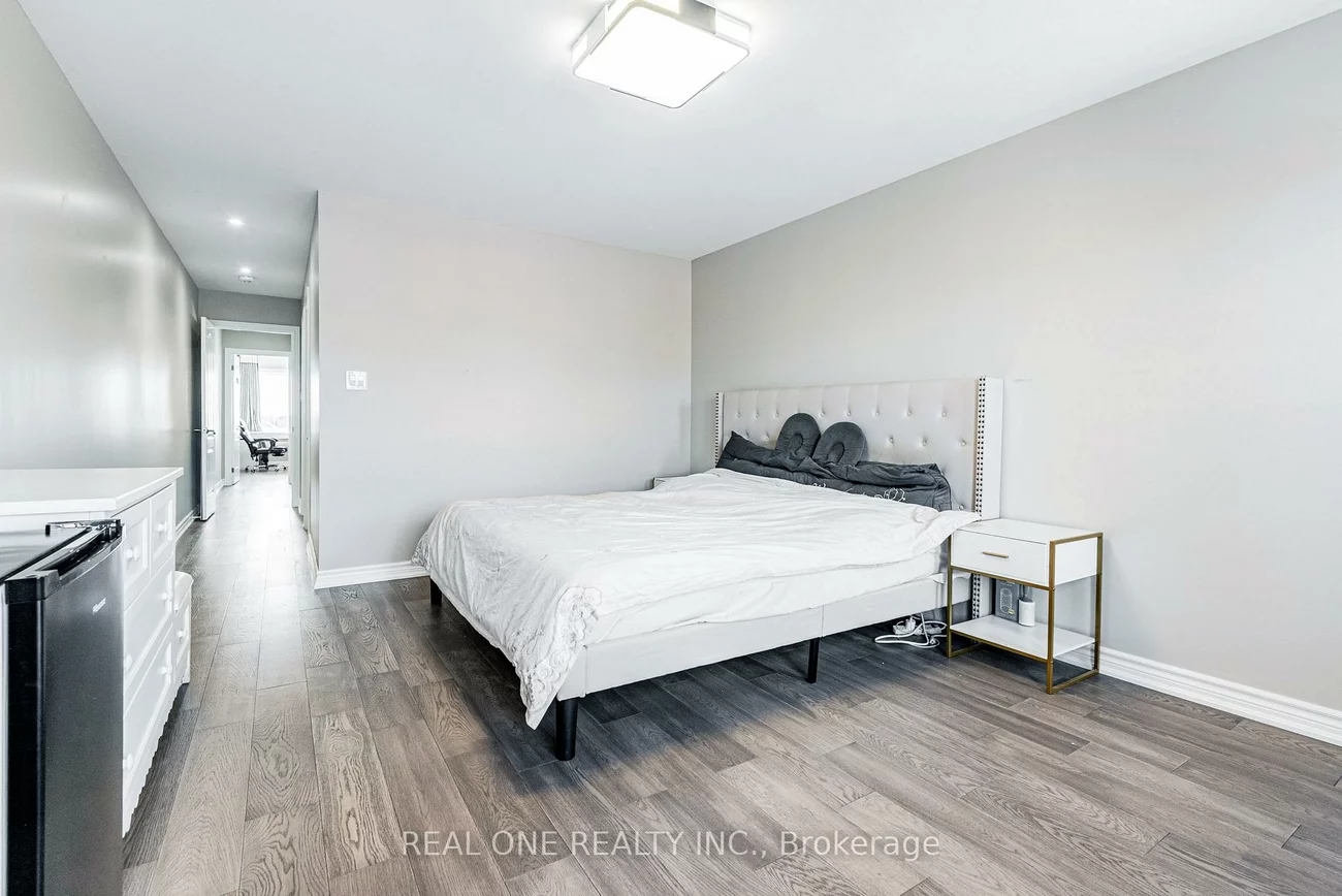 4798, 16th, Berczy, Markham