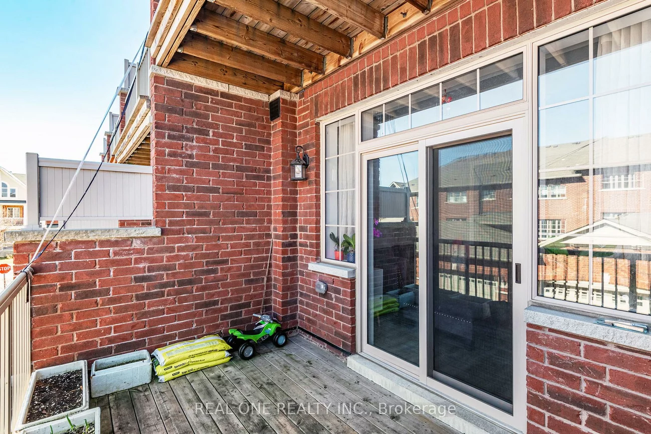 4798, 16th, Berczy, Markham