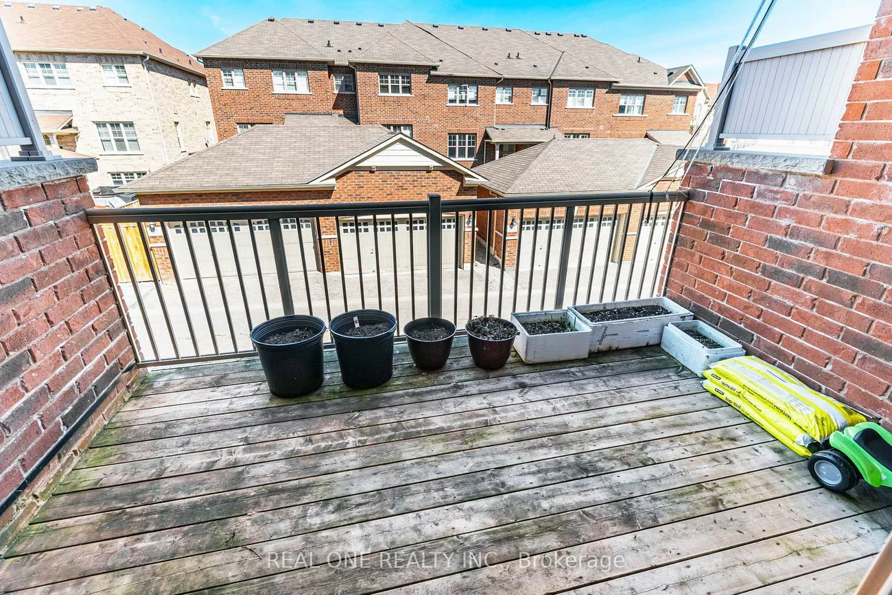 4798, 16th, Berczy, Markham