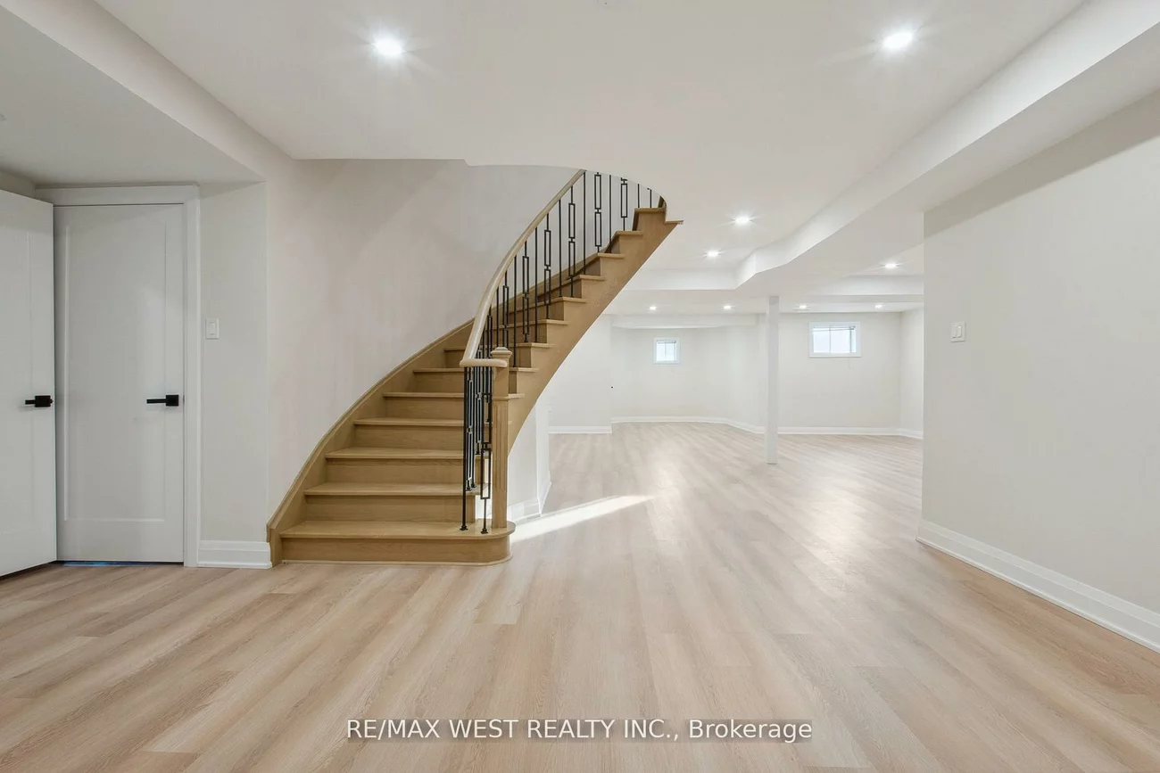 4, Snowcrest, Milliken Mills East, Markham