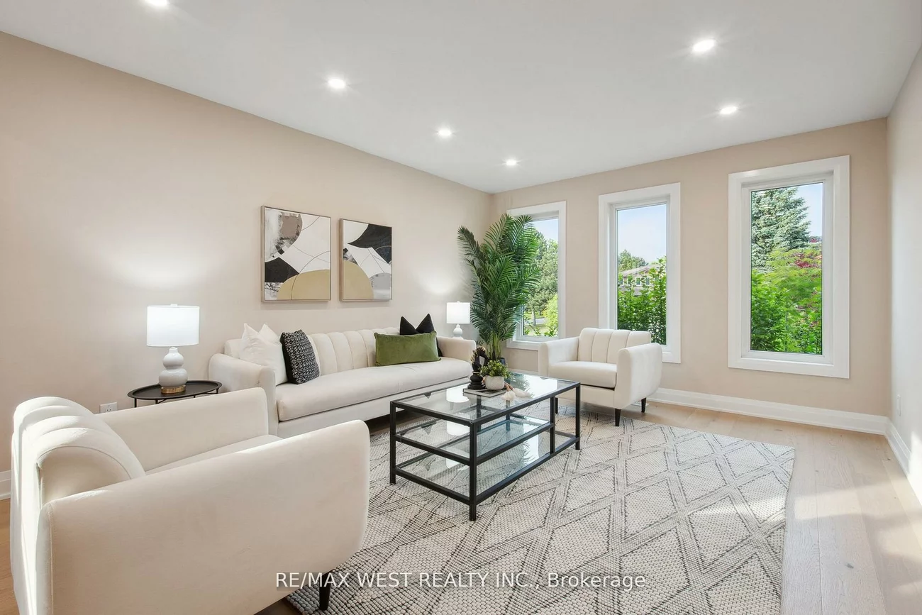 4, Snowcrest, Milliken Mills East, Markham