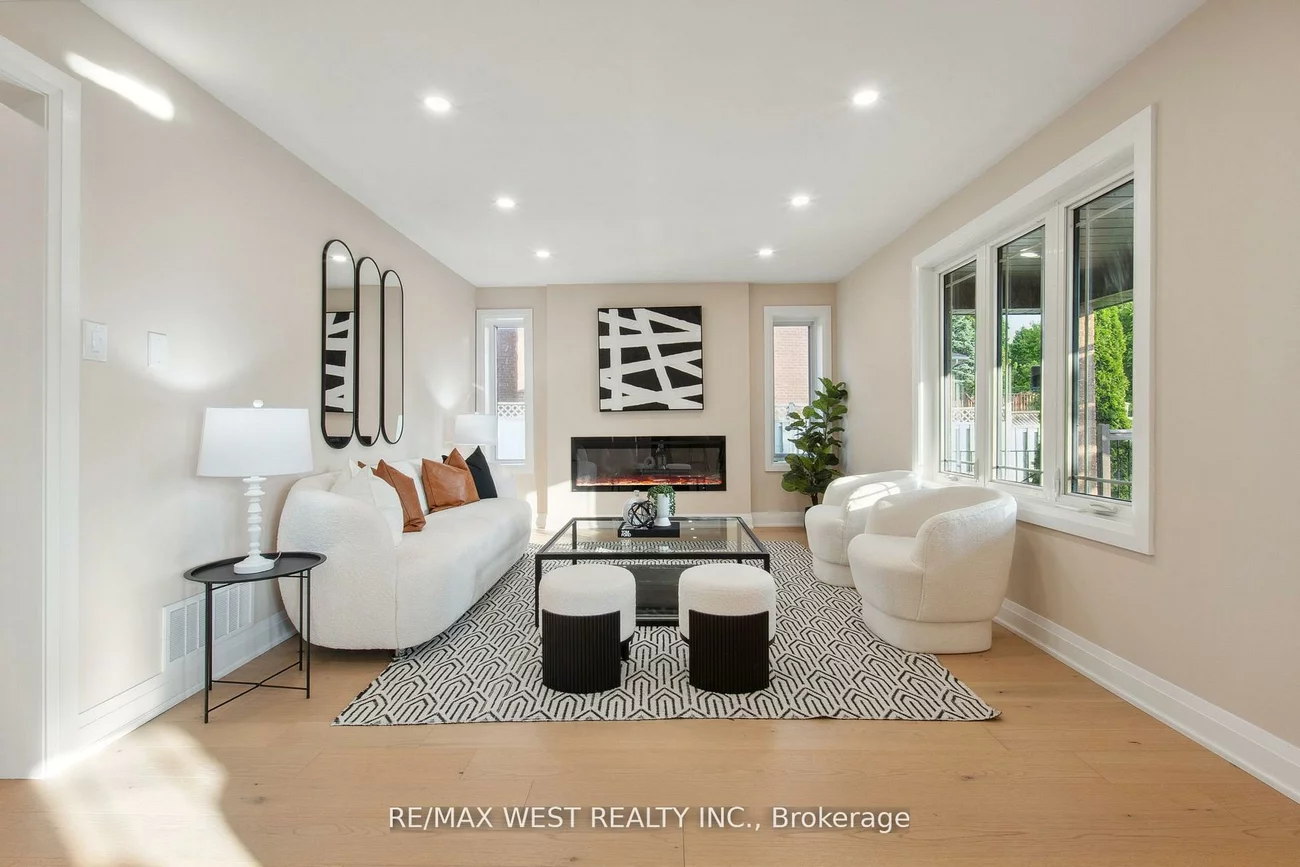 4, Snowcrest, Milliken Mills East, Markham