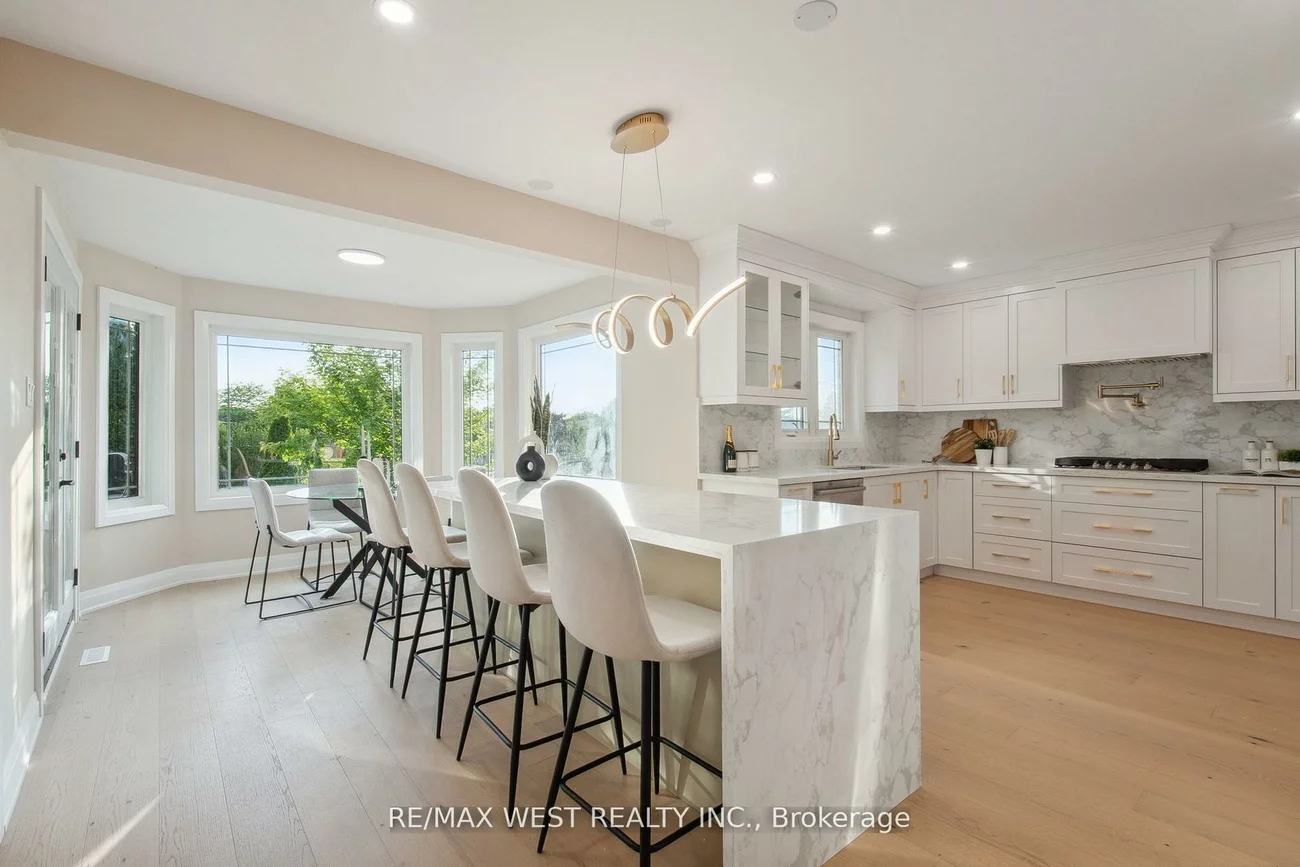 4, Snowcrest, Milliken Mills East, Markham