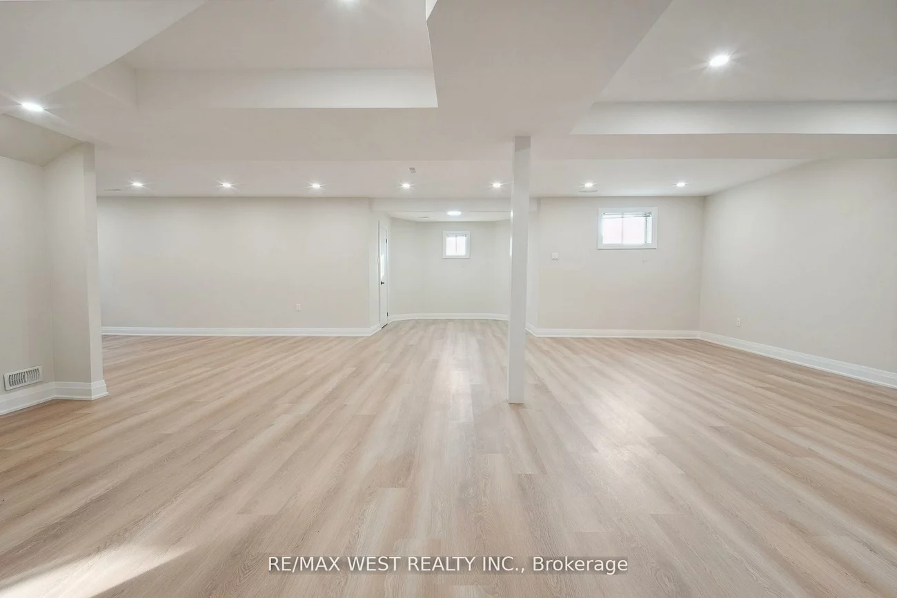 4, Snowcrest, Milliken Mills East, Markham