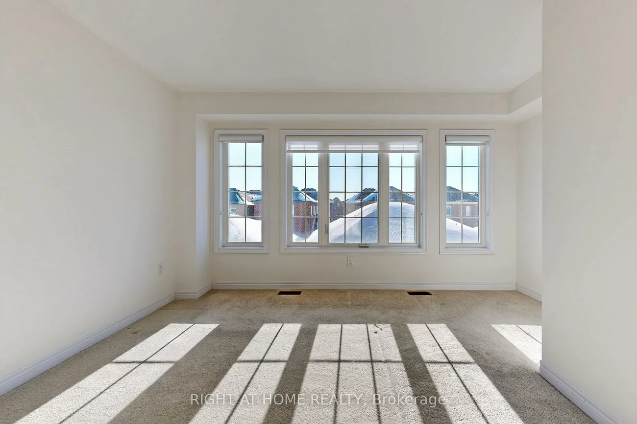 553, White's Hill, Cornell, Markham