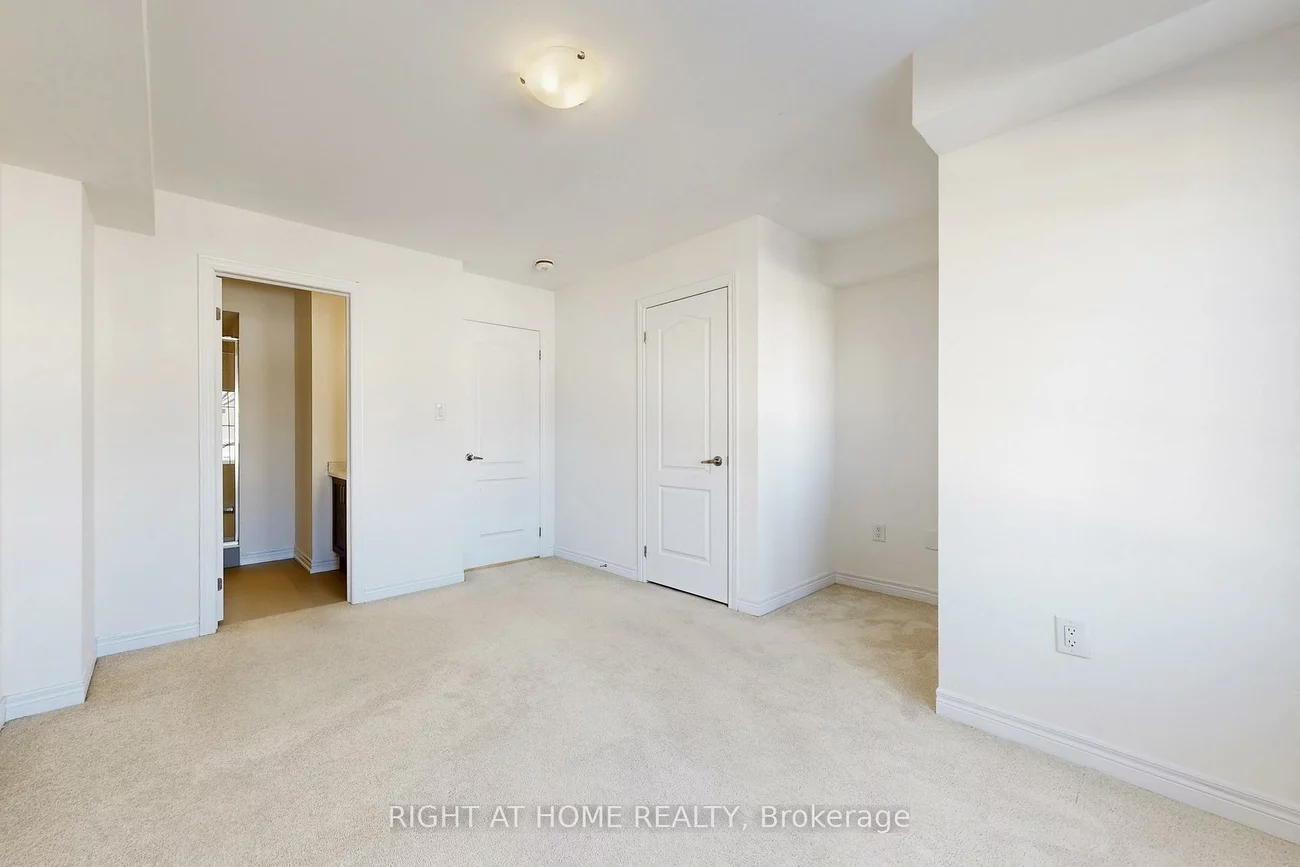 553, White's Hill, Cornell, Markham