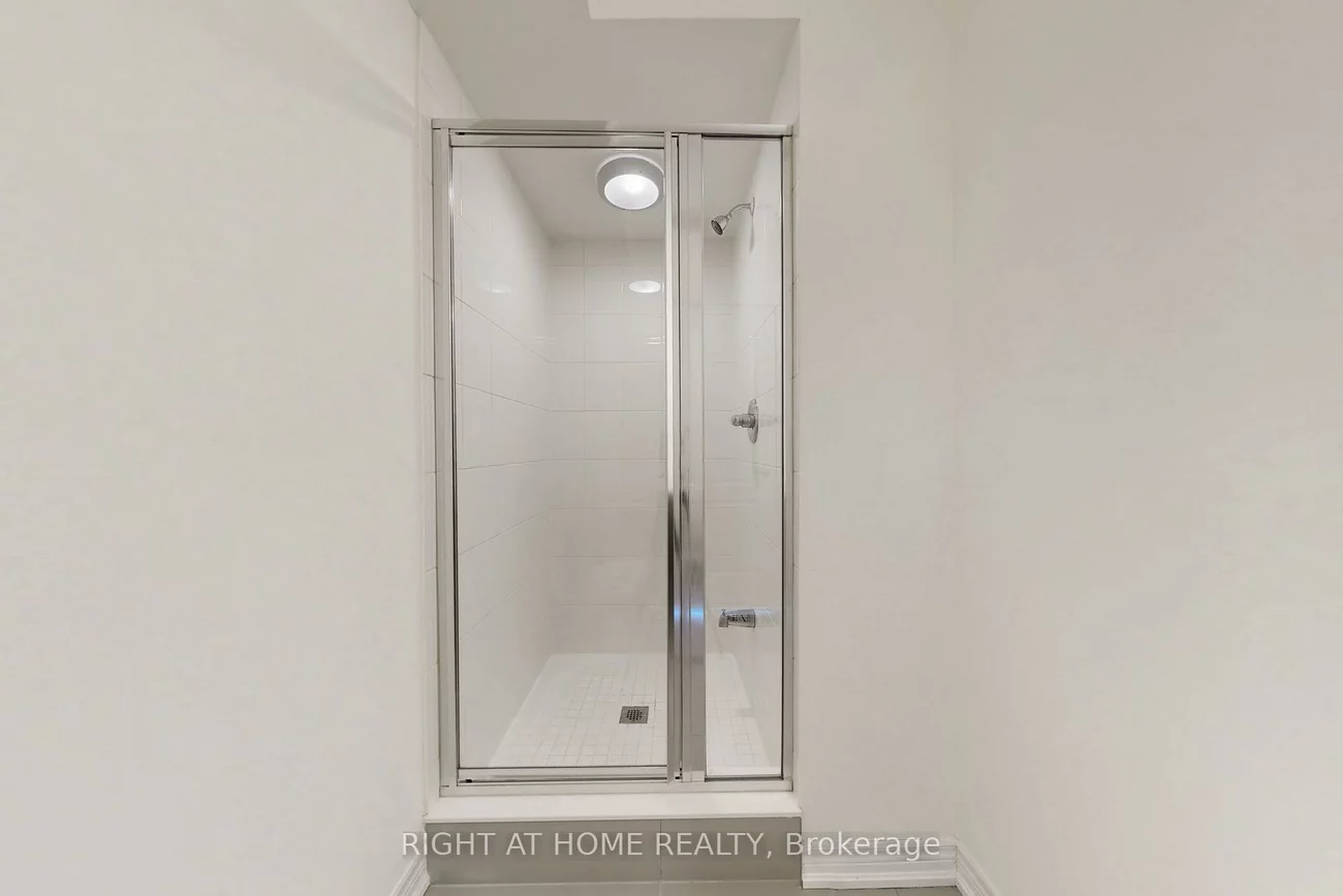 553, White's Hill, Cornell, Markham