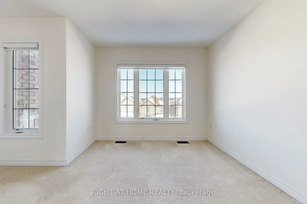 553, White's Hill, Cornell, Markham