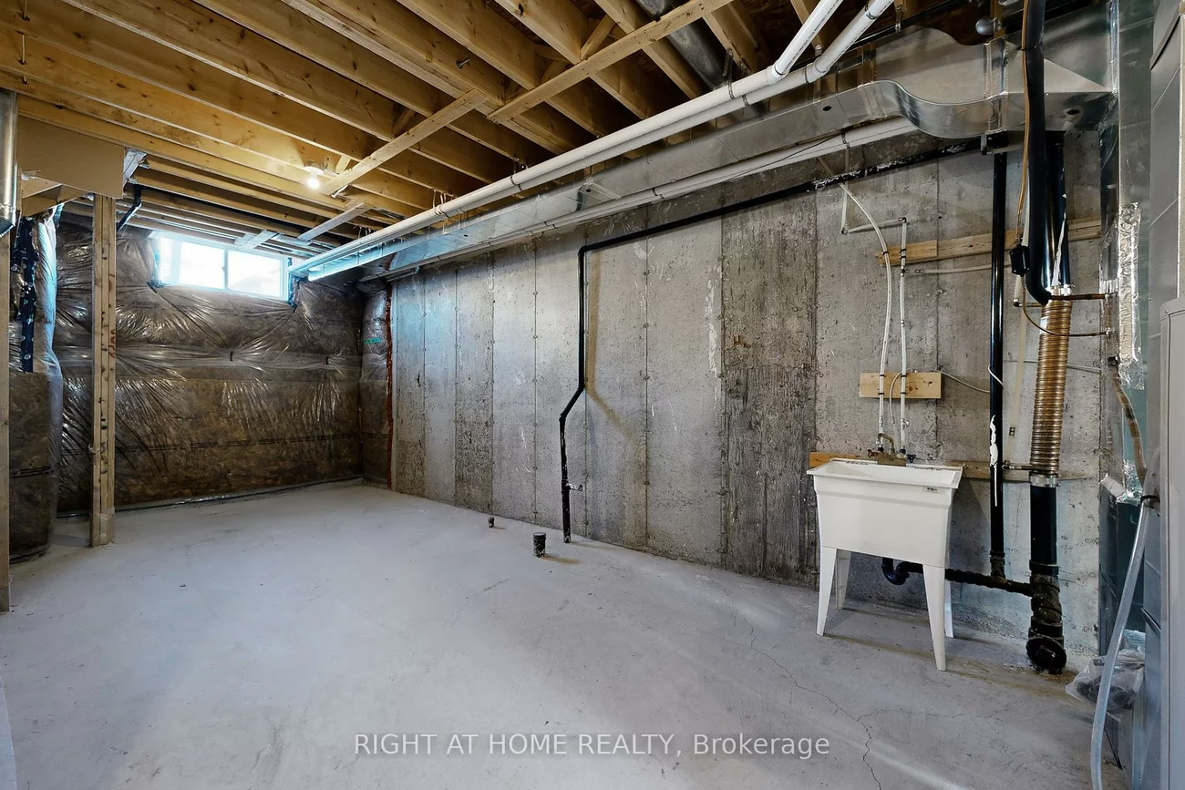 553, White's Hill, Cornell, Markham