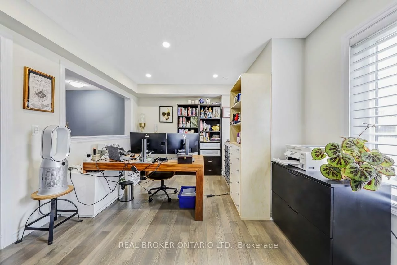 10937, Victoria Square, Victoria Square, Markham