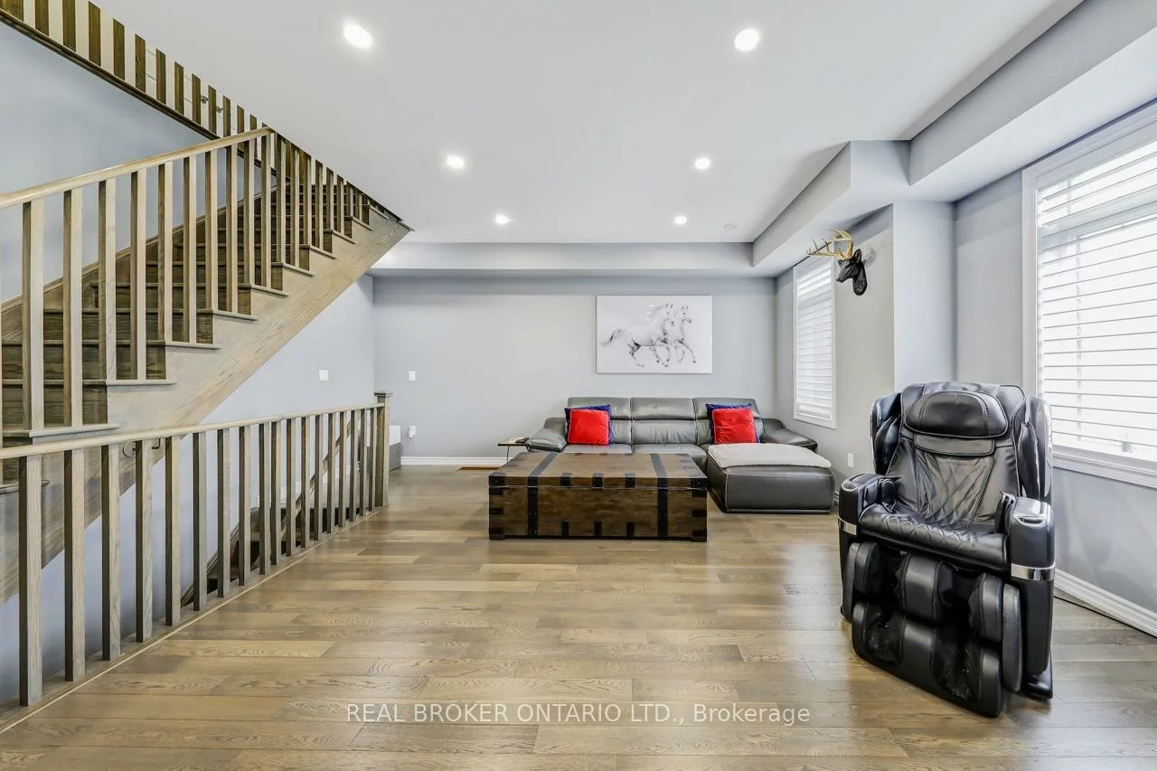 10937, Victoria Square, Victoria Square, Markham