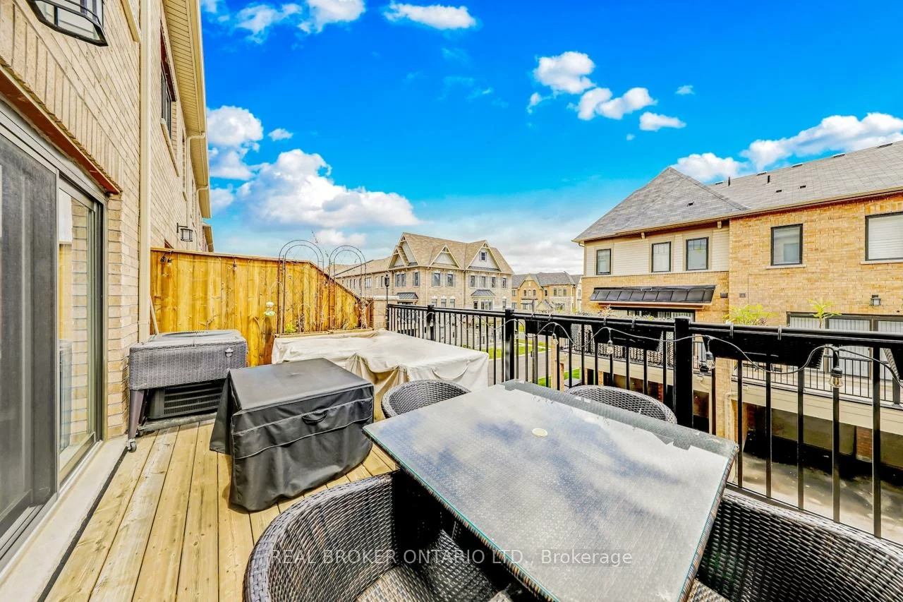 10937, Victoria Square, Victoria Square, Markham