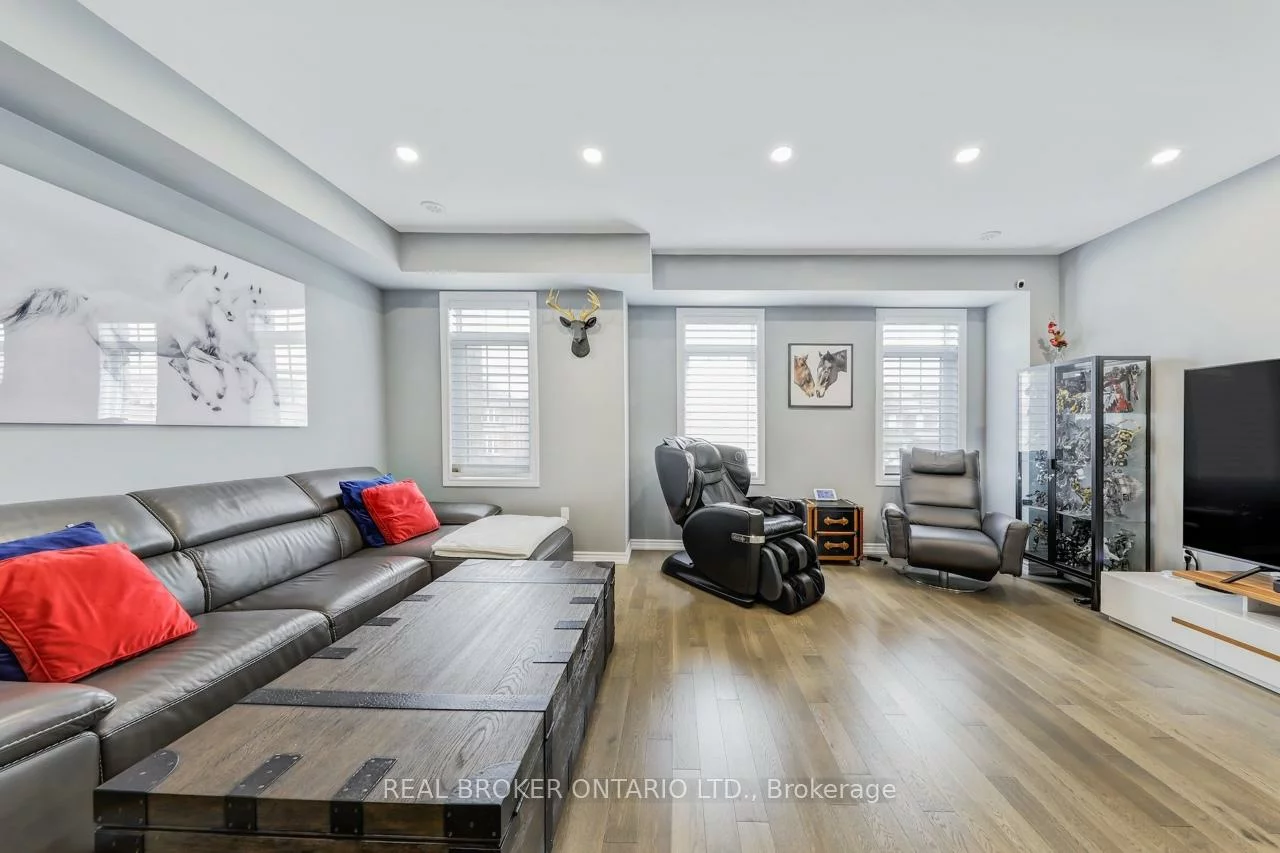 10937, Victoria Square, Victoria Square, Markham