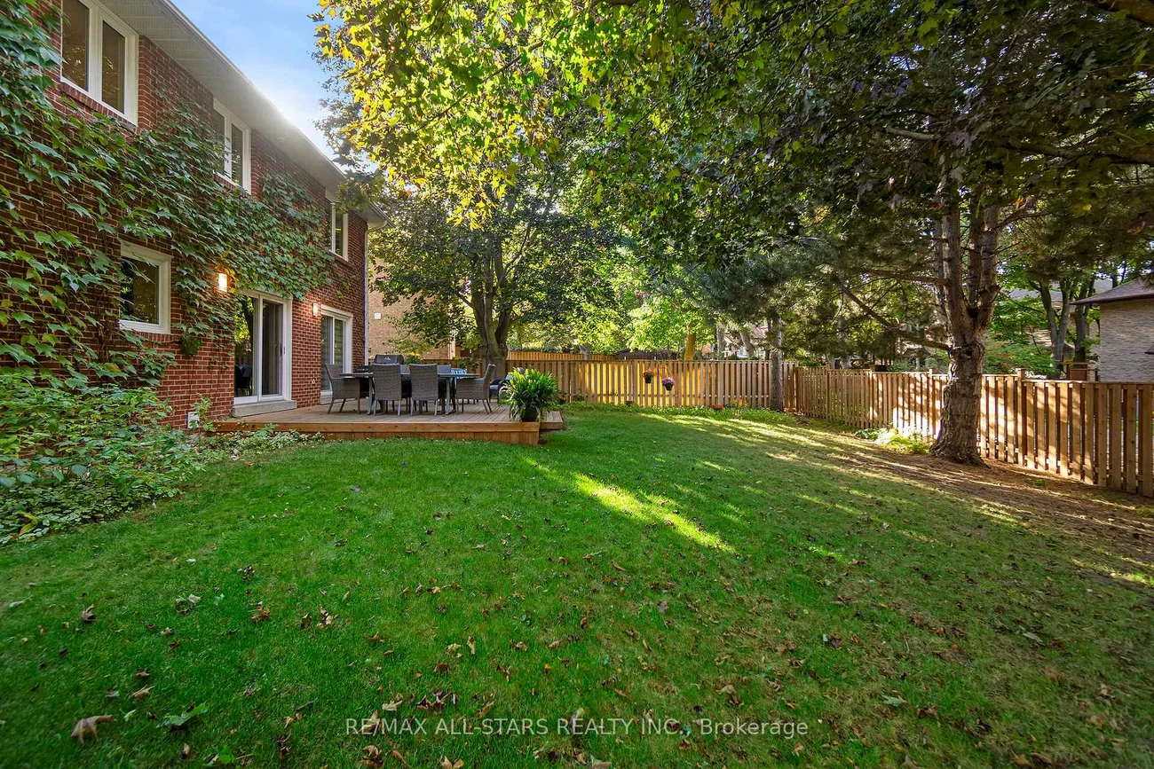 129, Briarwood, Unionville, Markham