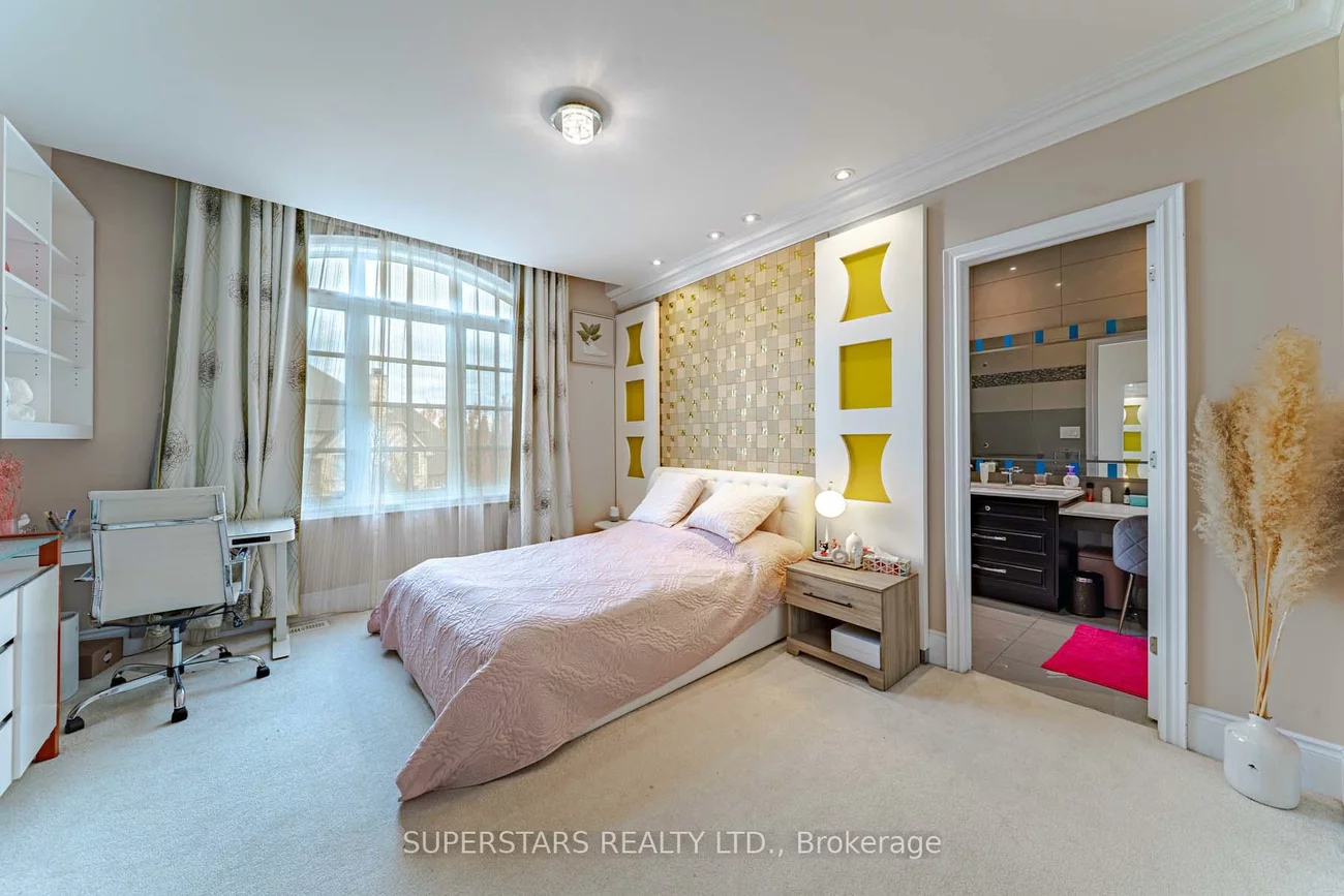 19, Royal County Down, Devil's Elbow, Markham