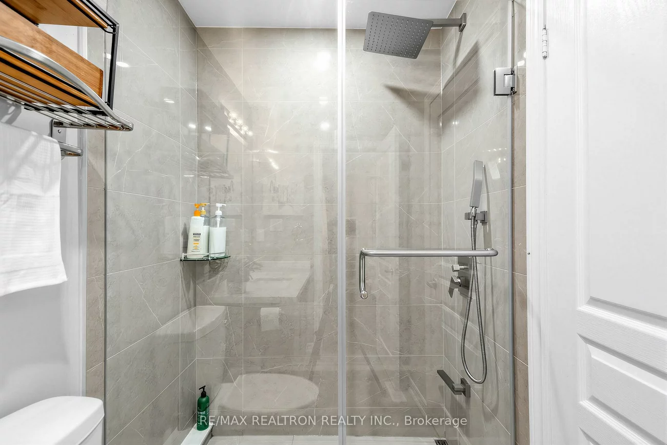 21, Rennie, Box Grove, Markham