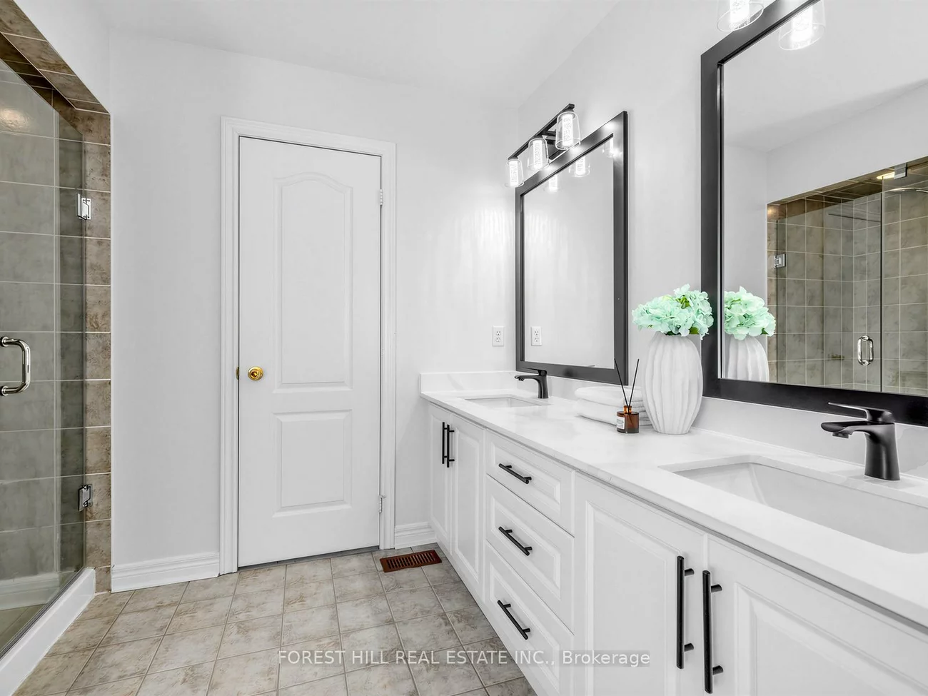 240, Swan Park, Greensborough, Markham