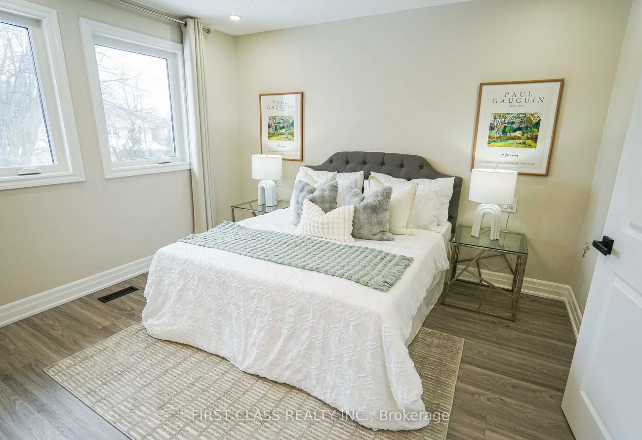 12, Radford, Sherwood-Amberglen, Markham