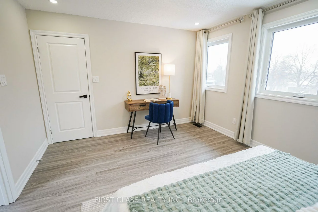 12, Radford, Sherwood-Amberglen, Markham