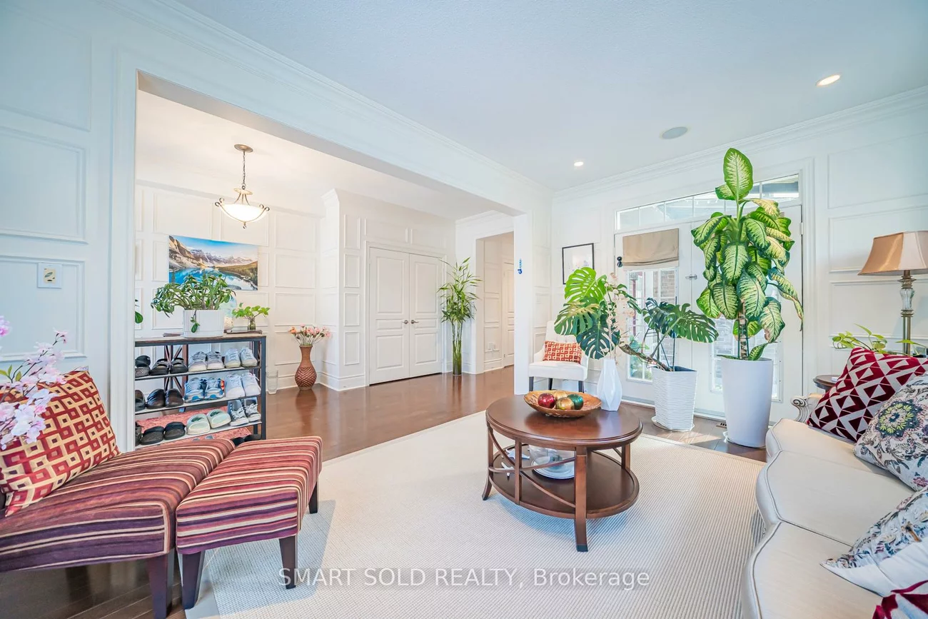 33, Earnshaw, Victoria Square, Markham