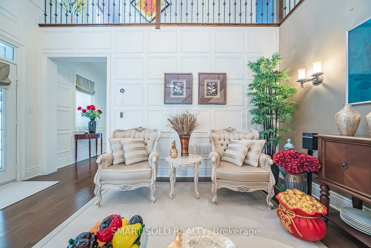 33, Earnshaw, Victoria Square, Markham