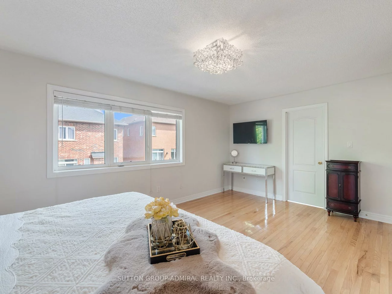 4, Haywood, Victoria Manor-Jennings Gate, Markham