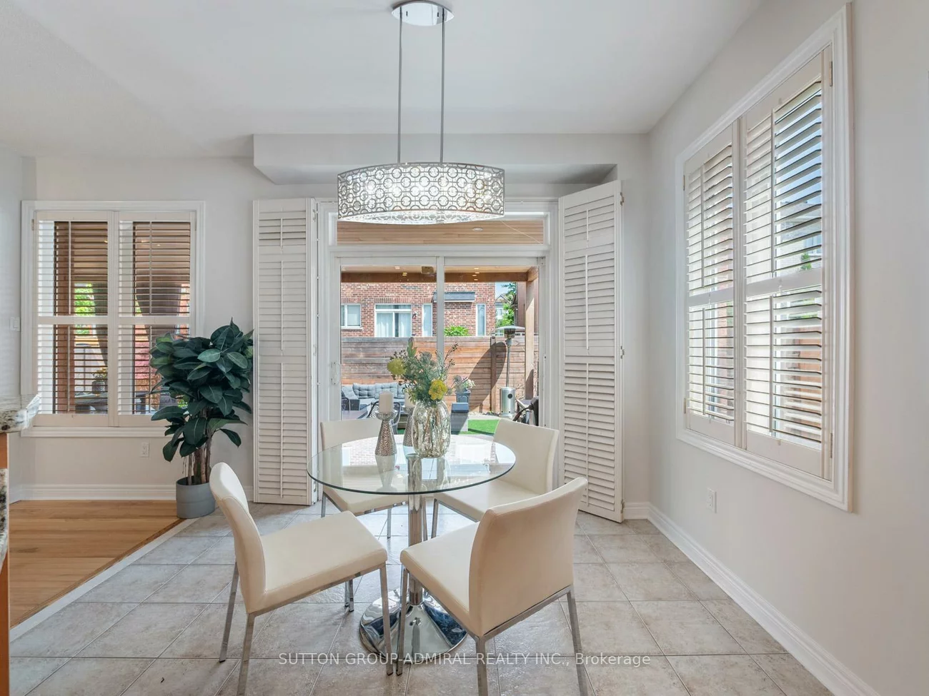 4, Haywood, Victoria Manor-Jennings Gate, Markham