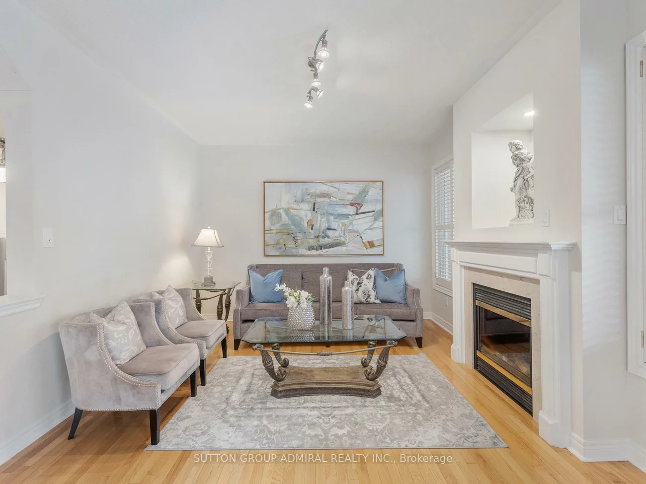 4, Haywood, Victoria Manor-Jennings Gate, Markham