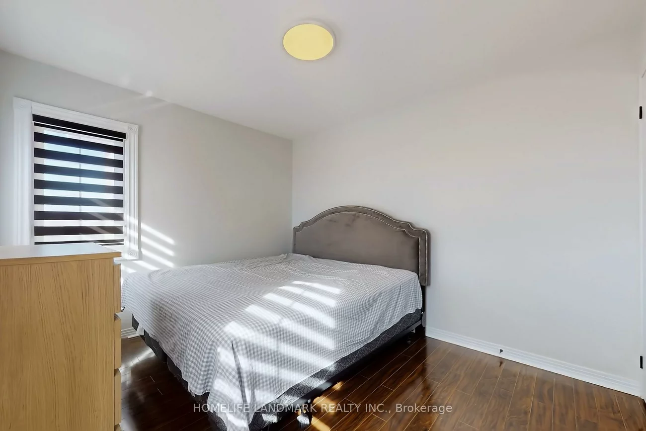 52, Lakespring, Cachet, Markham