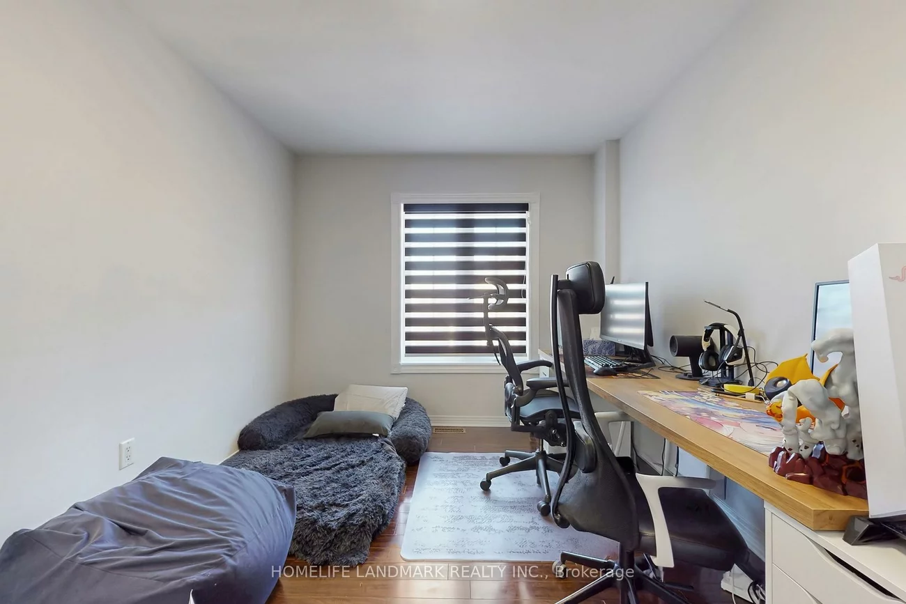 52, Lakespring, Cachet, Markham