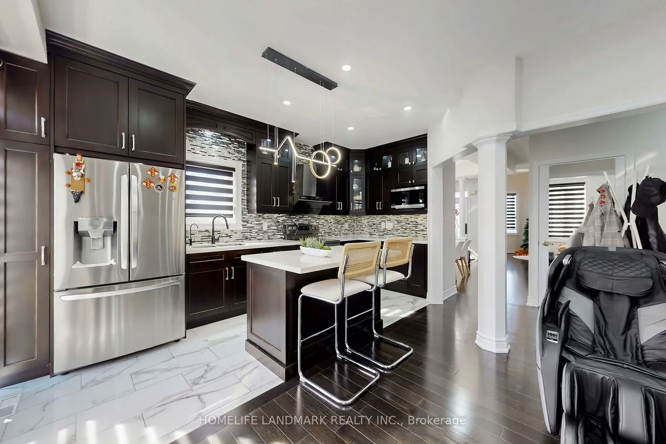 52, Lakespring, Cachet, Markham