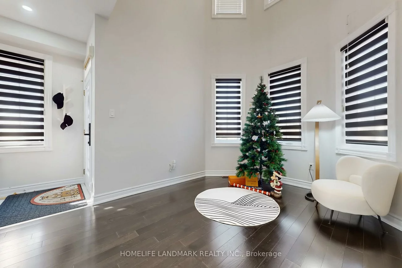 52, Lakespring, Cachet, Markham