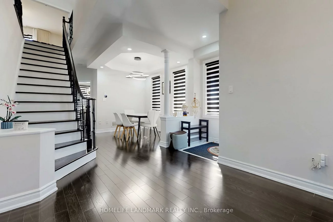 52, Lakespring, Cachet, Markham