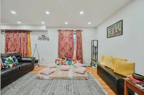 79, Billingsley, Cedarwood, Markham