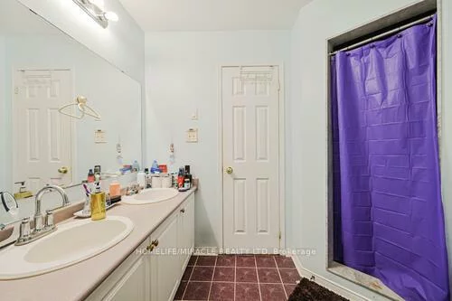 79, Billingsley, Cedarwood, Markham