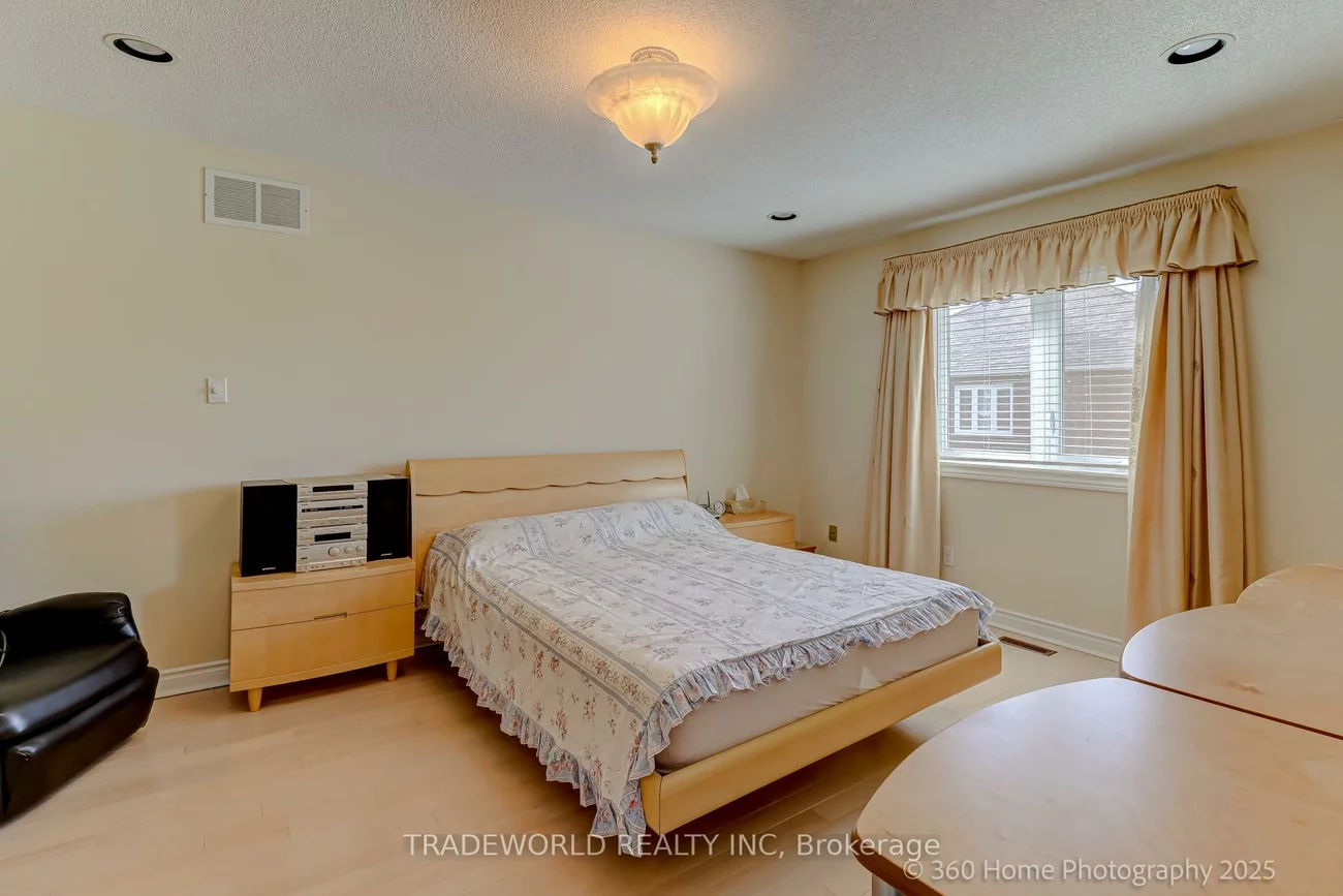 80, Eyer, Cachet, Markham