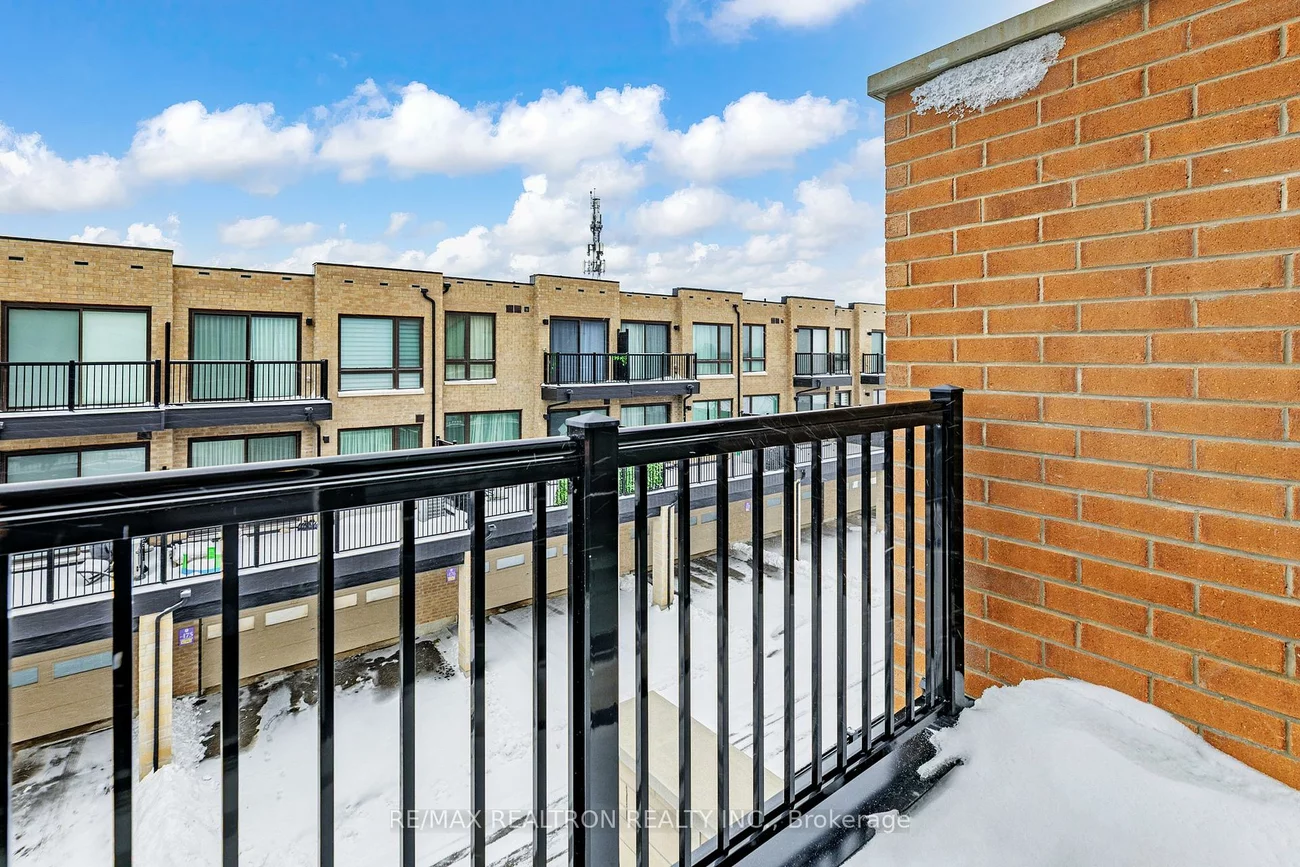 9, Breyworth, Victoria Square, Markham