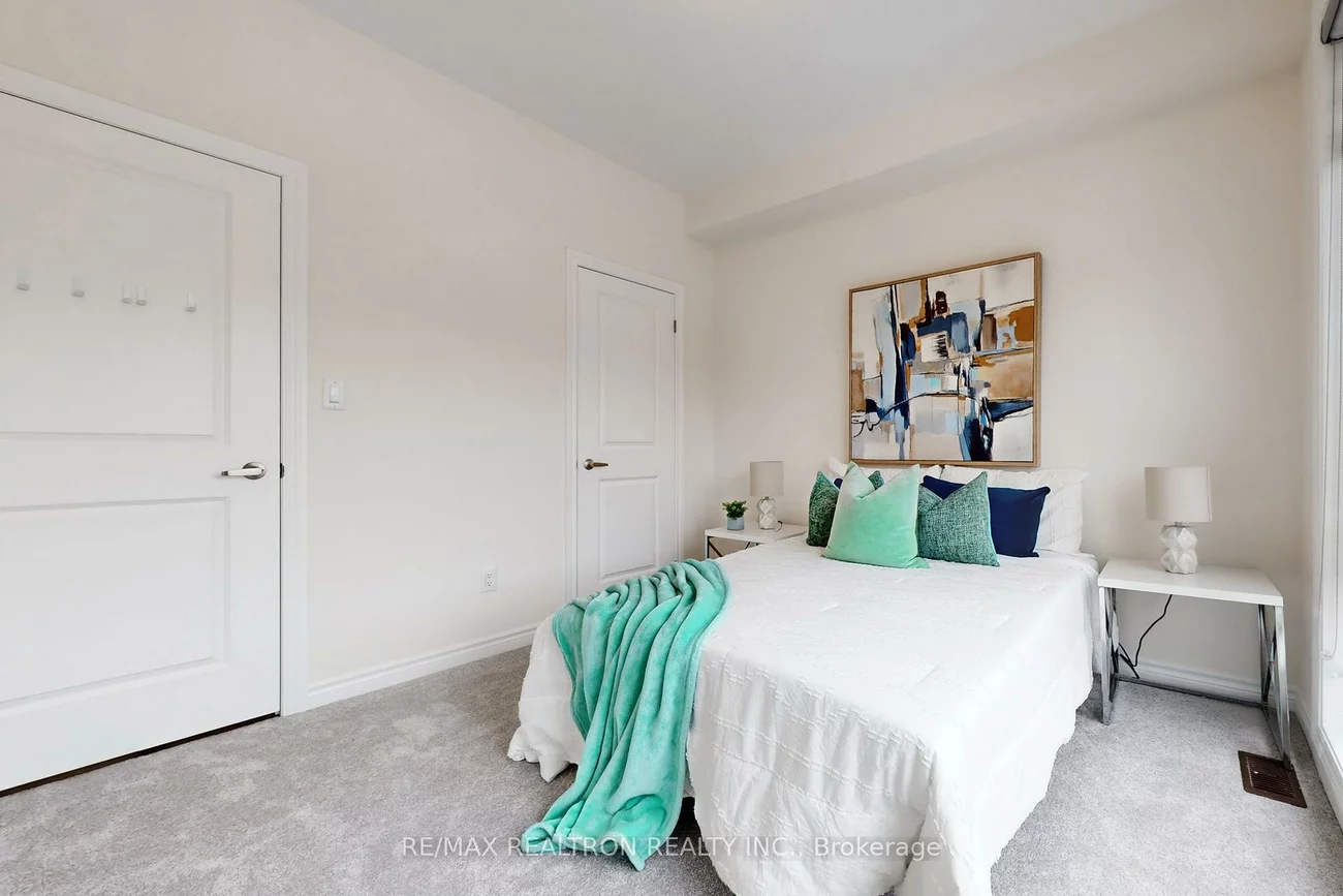 9, Breyworth, Victoria Square, Markham