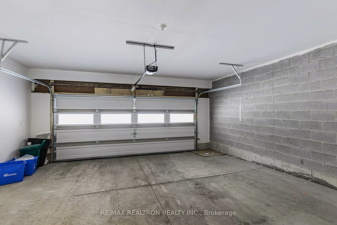 9, Breyworth, Victoria Square, Markham