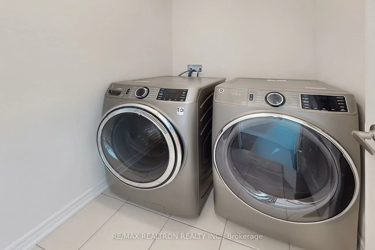 9, Breyworth, Victoria Square, Markham