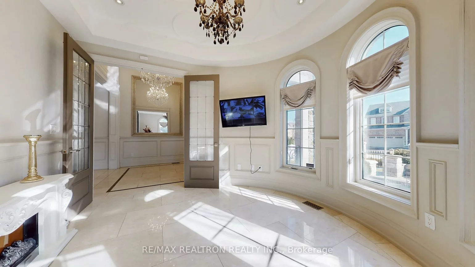 16, Rinas, Victoria Square, Markham