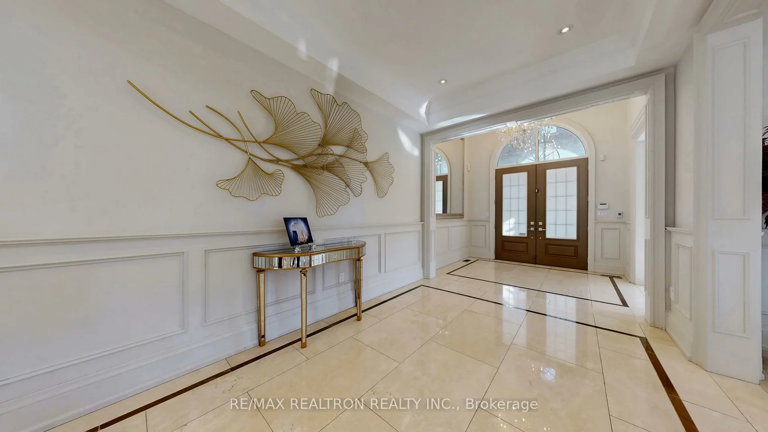 16, Rinas, Victoria Square, Markham