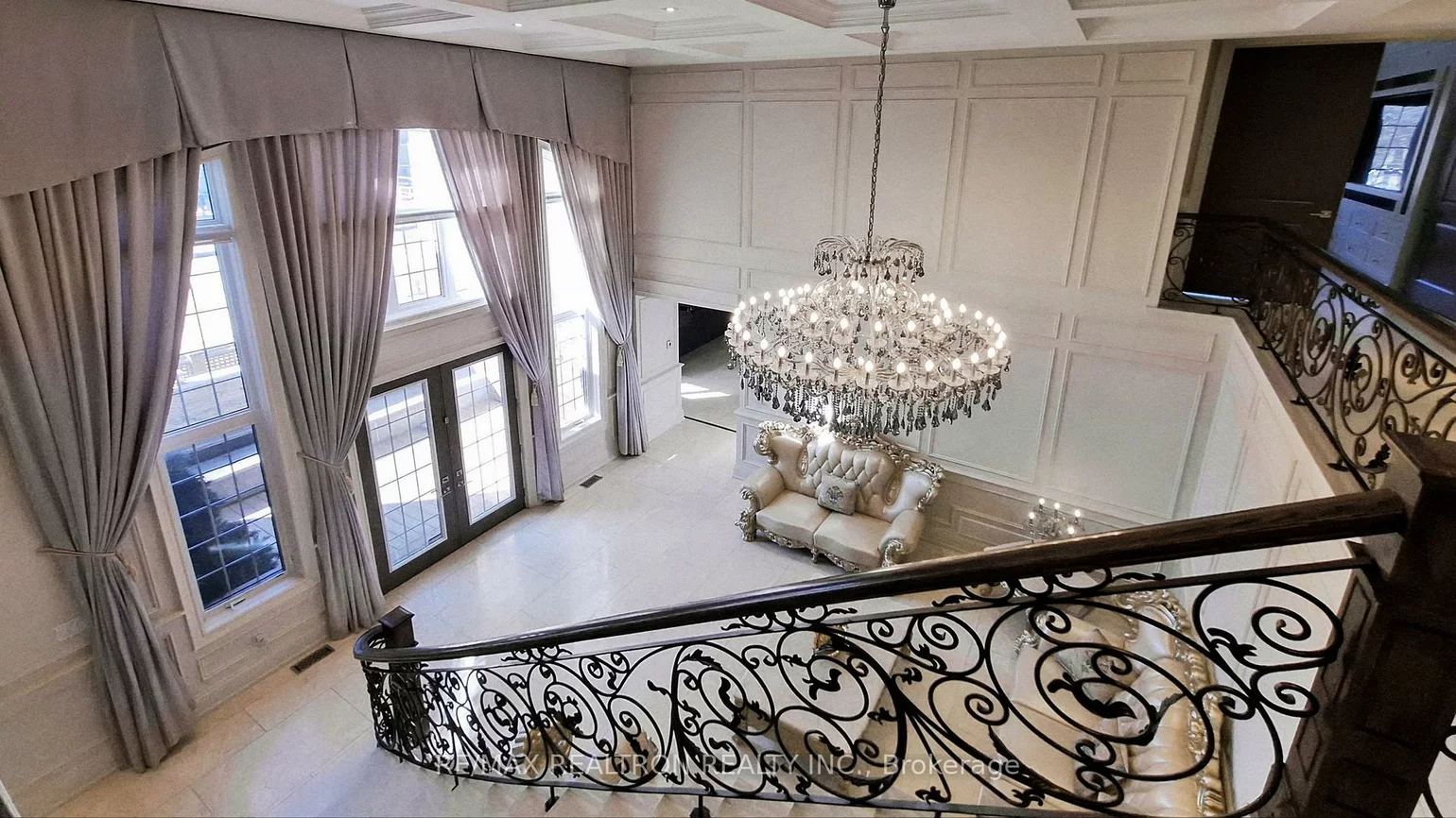 16, Rinas, Victoria Square, Markham