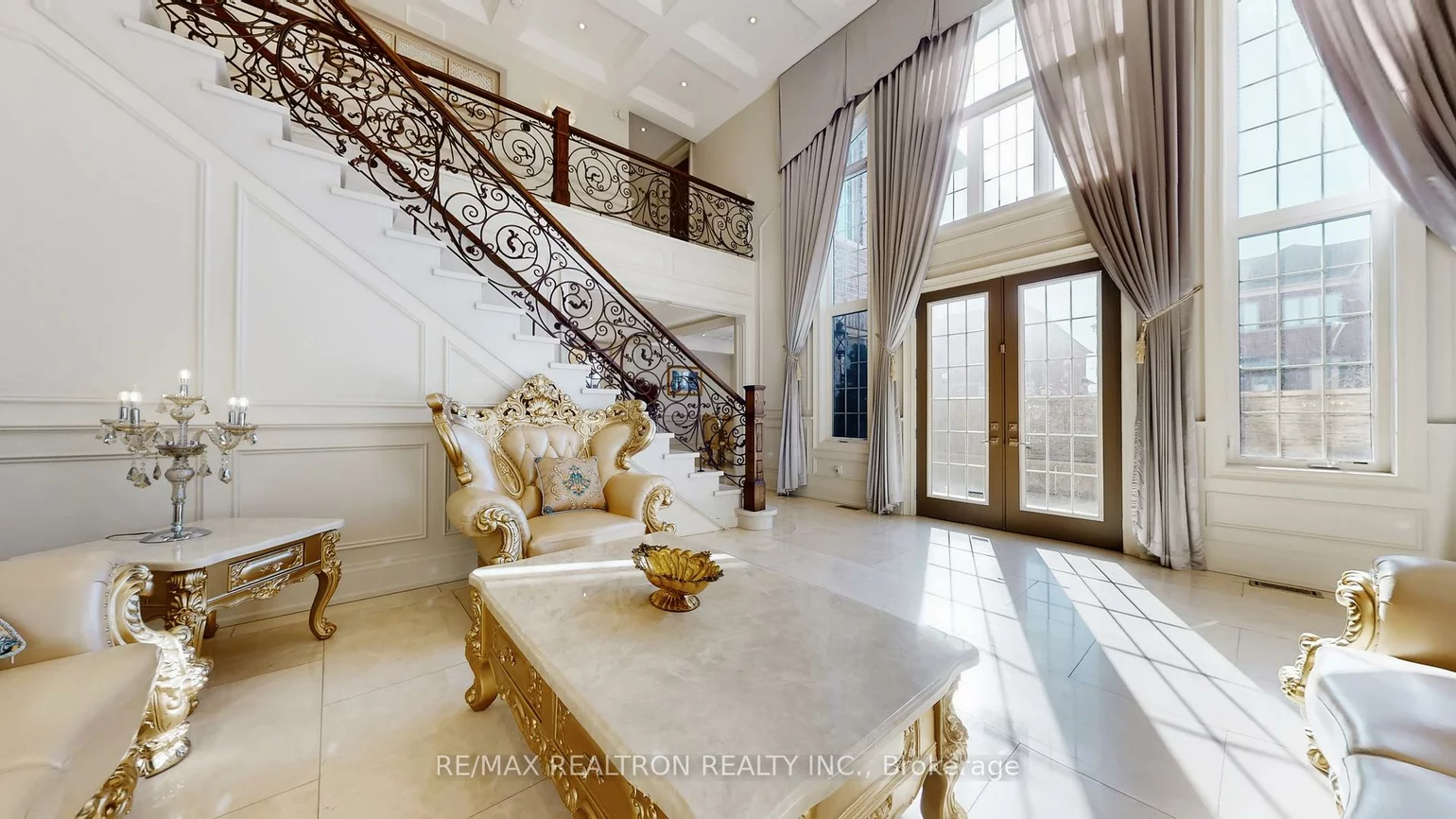 16, Rinas, Victoria Square, Markham