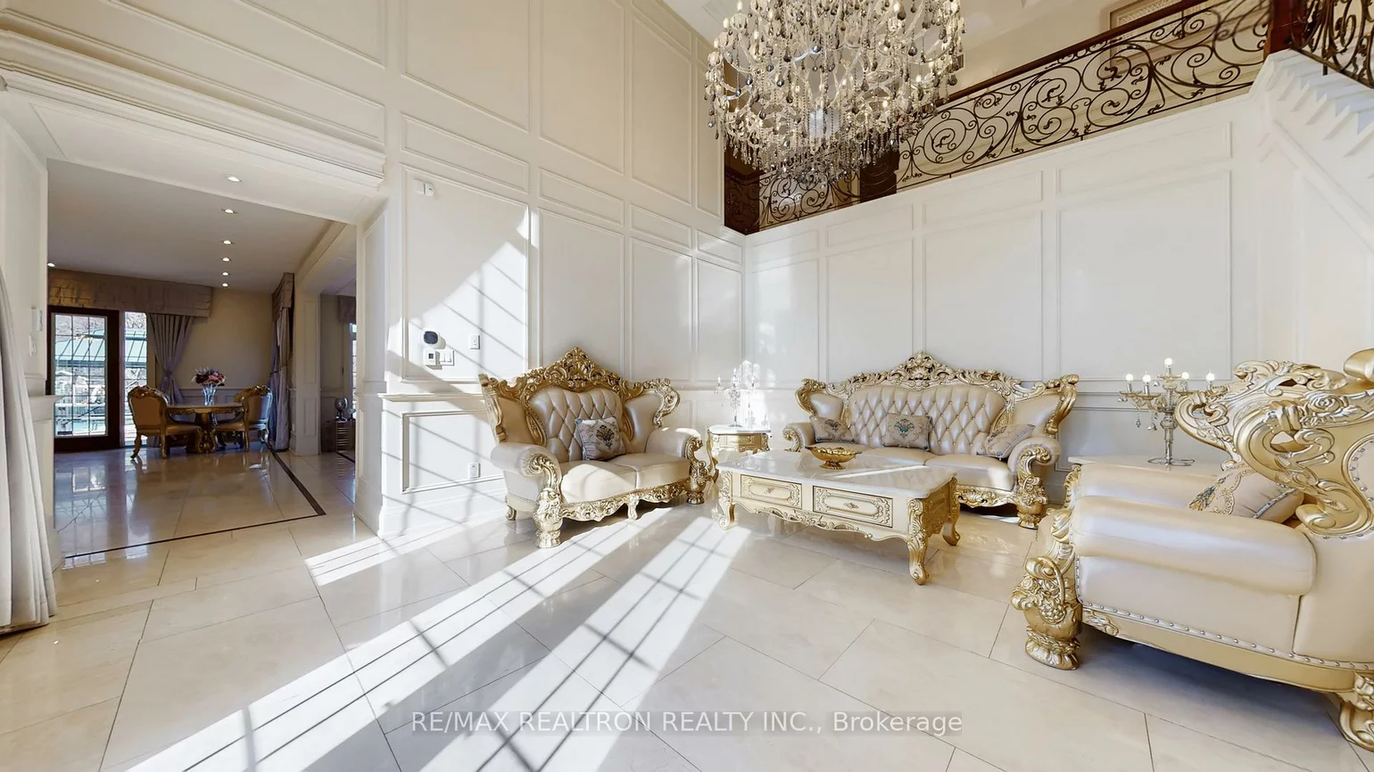 16, Rinas, Victoria Square, Markham