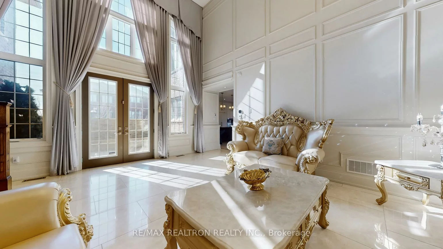 16, Rinas, Victoria Square, Markham