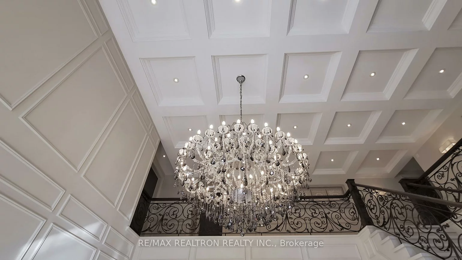 16, Rinas, Victoria Square, Markham