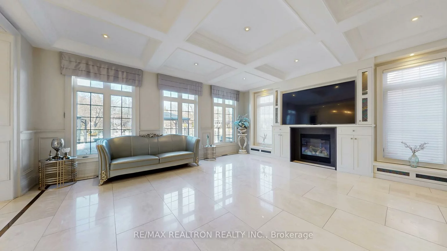 16, Rinas, Victoria Square, Markham